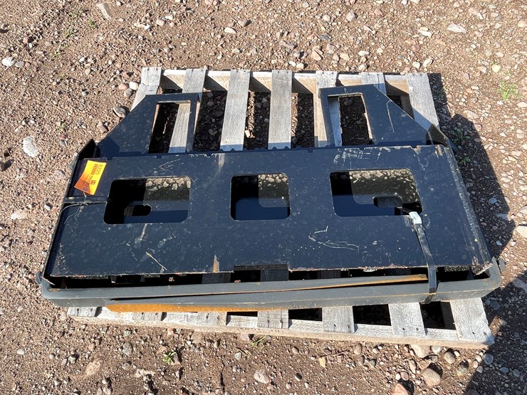 #8225-•-new-kc-45"-skid-steer-fork-frame-image-2