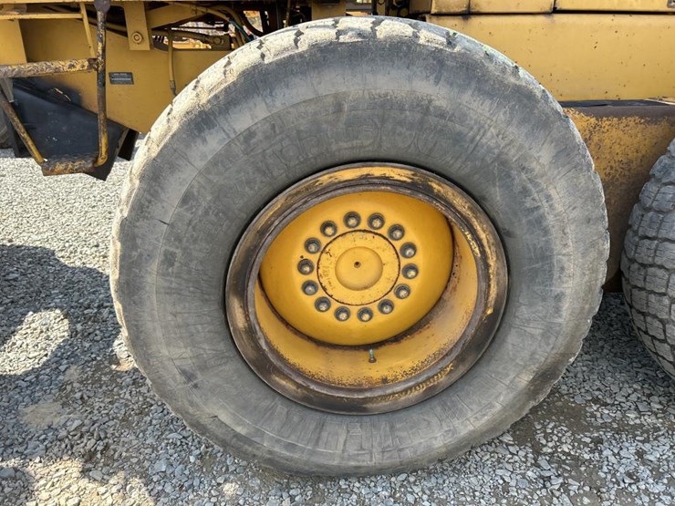 deere-770bh-image-106