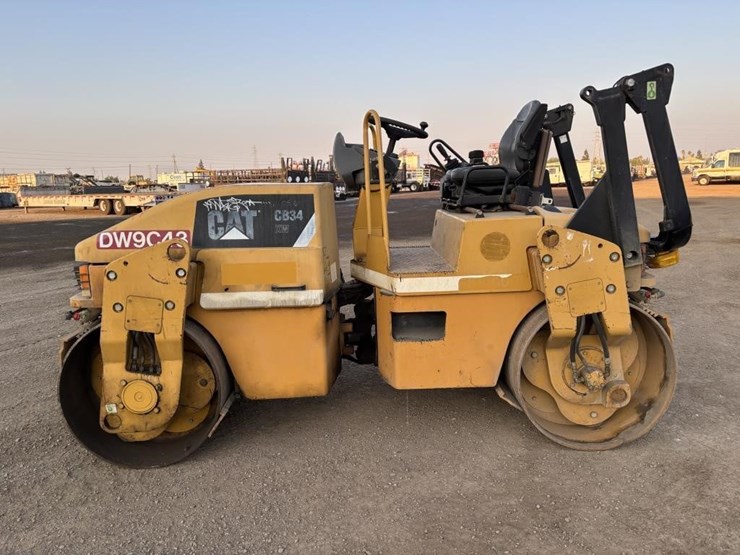 caterpillar-cb34-image-5