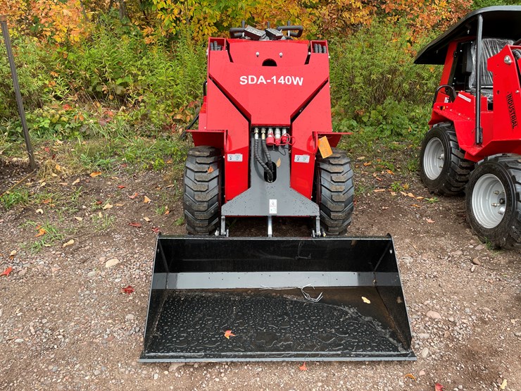 #8167-•-agt-wheel-loader-image-2