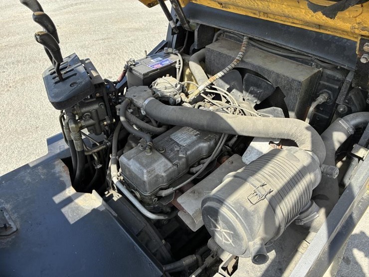 2004-daewoo-gc25e-3-image-11