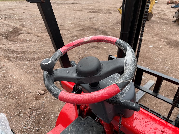 #8163-•-agt-electric-forklift-image-21