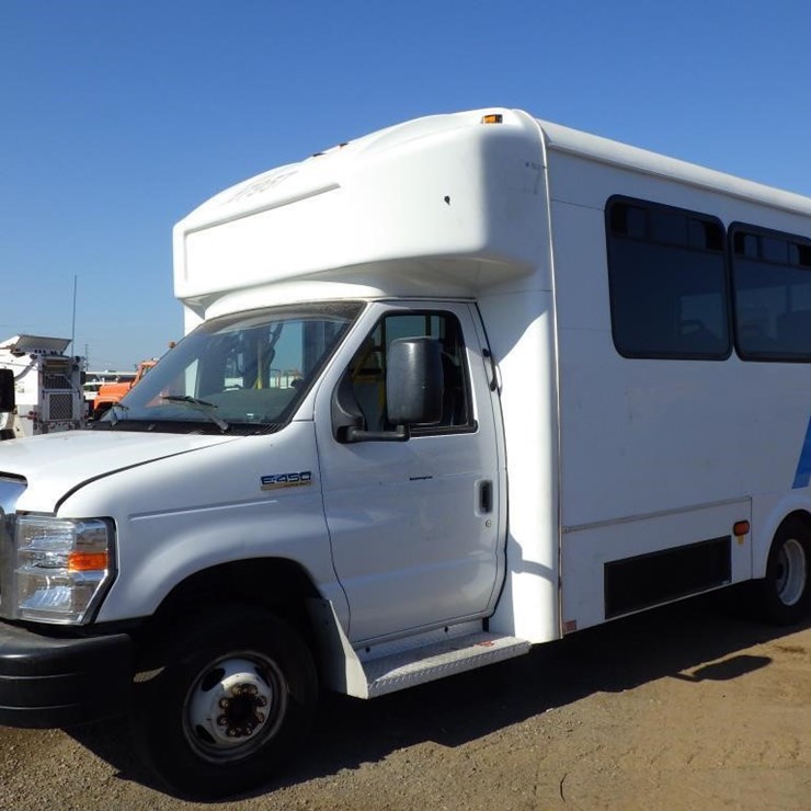 2017 FORD 450