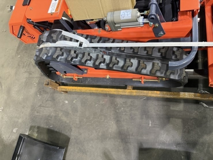 2025-tpm-rm900sb-crawler-rc-mower-image-12