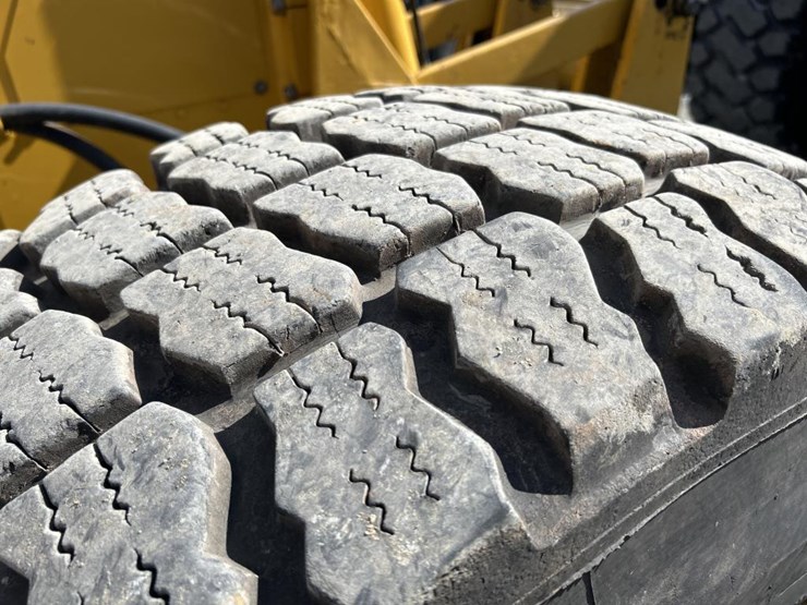2001-deere-772ch-image-129