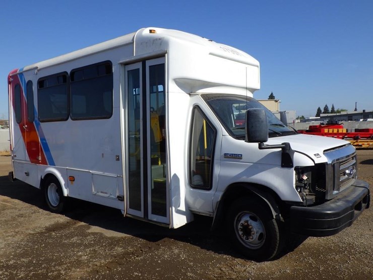 2017-ford-450-image-2