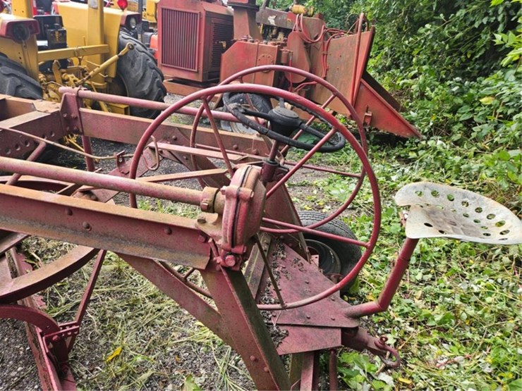 #2010-•-illinois-s-15a-pull-type-8'-grader-image-12