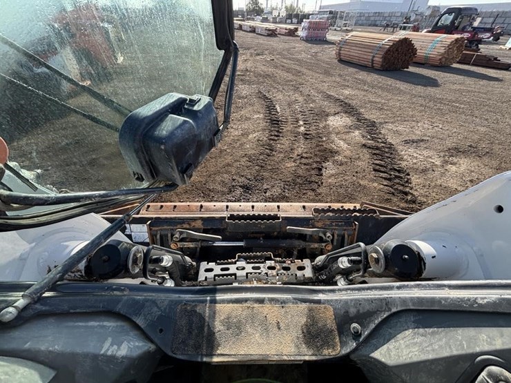 2021-bobcat-t770-image-22