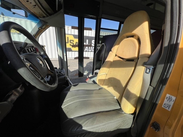 2008-chevrolet-express-school-bus-image-24