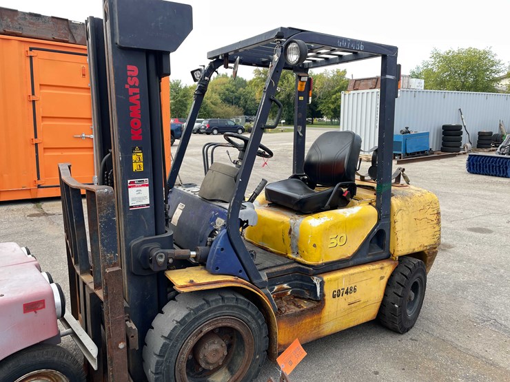 #1982-•-komatsu-forklift-(o4)-image-56