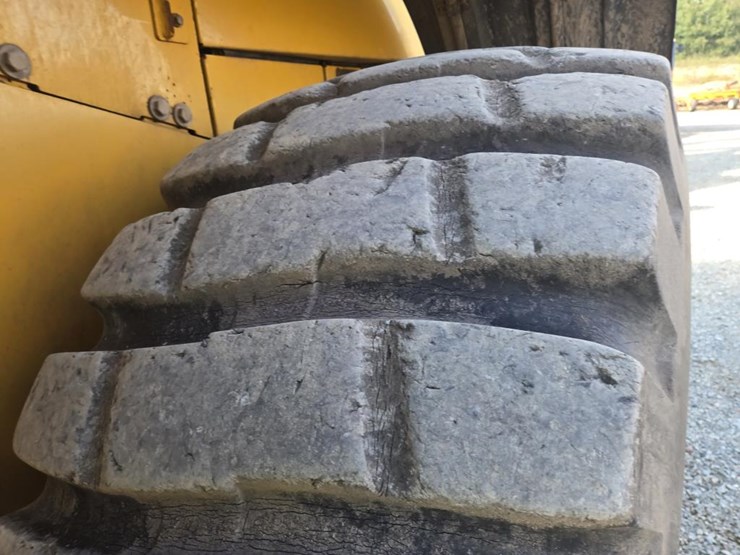 2007-deere-844j-image-65