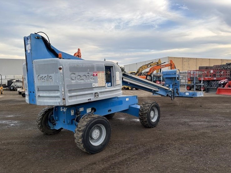2013-genie-s40-image-3