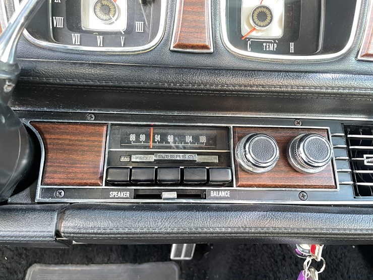 #1022-•-1969-lincoln-continental-mark-iii-image-46