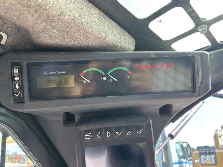 2018-deere-333g-image-45