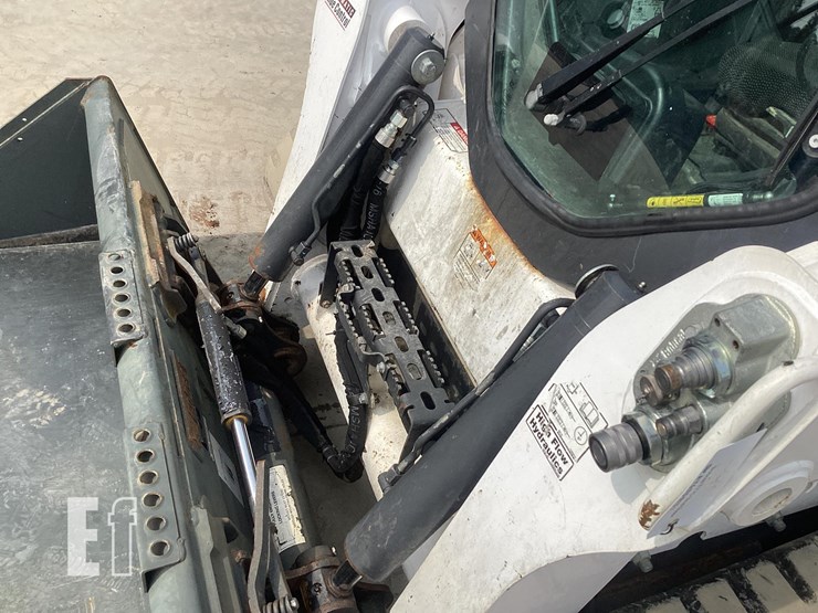 2022-bobcat-t770-image-10