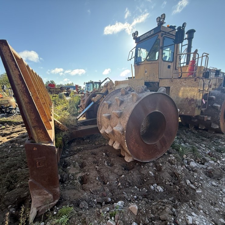 CATERPILLAR 836