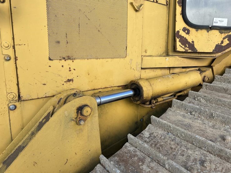 caterpillar-d4h-image-23