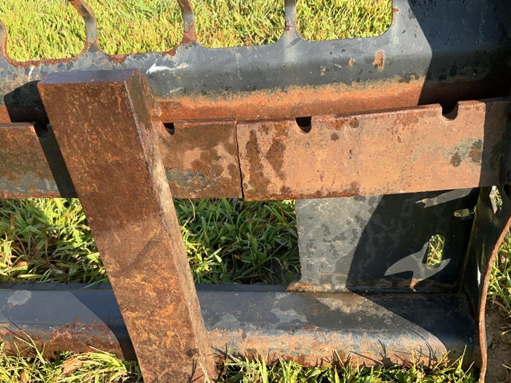 #101-•-skid-steer-forks-image-6