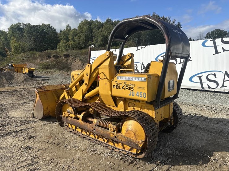 john-deere-300-image-3