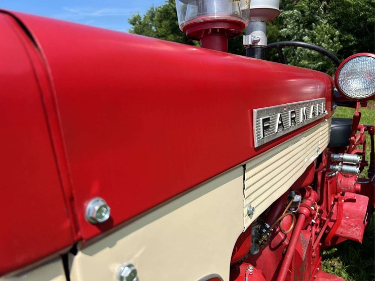 farmall-340-image-11