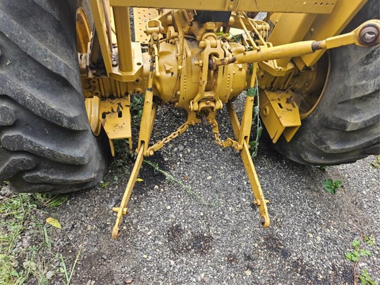 #2008-•-massey-ferguson-loader-tractor-image-20