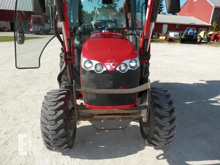 2019-massey-ferguson-1735m-image-7