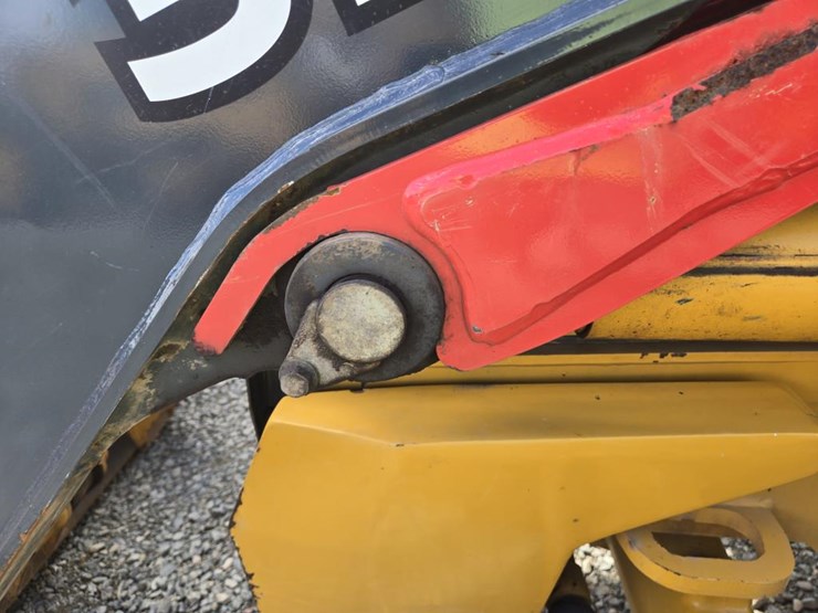 2015-deere-310sl-hl-image-30