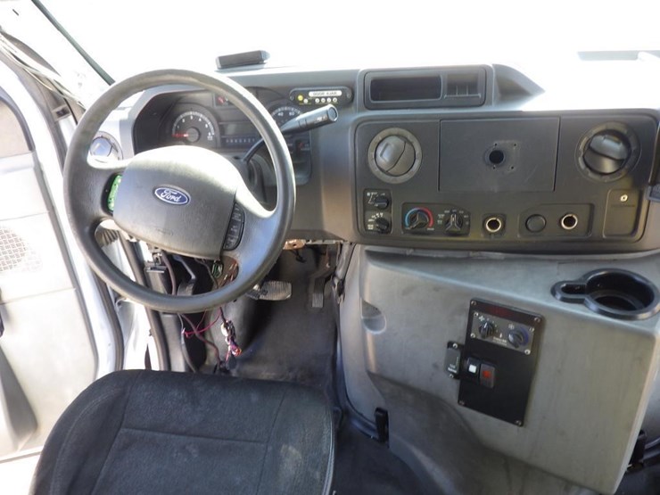 2017-ford-450-image-7