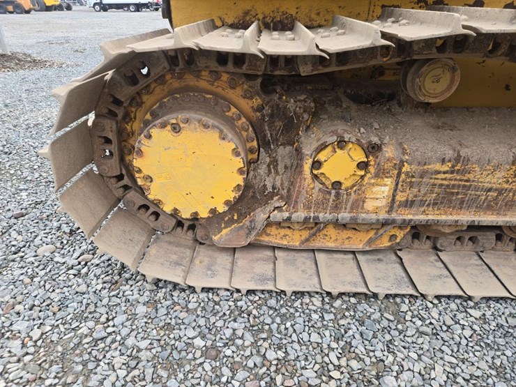2014-komatsu-d51pxi-image-56