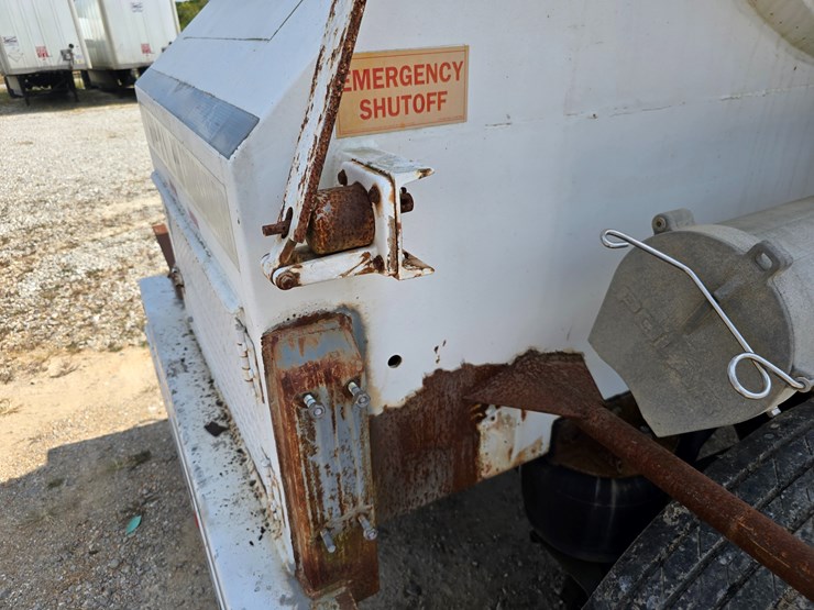 #16593-•-1970-mississippi-tank-company-gas-tank-trailers-image-104