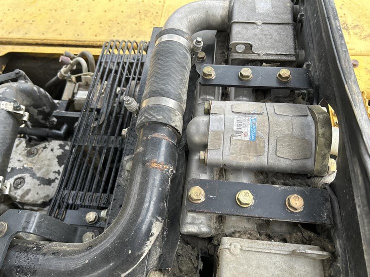 komatsu-pc270-lc-image-43