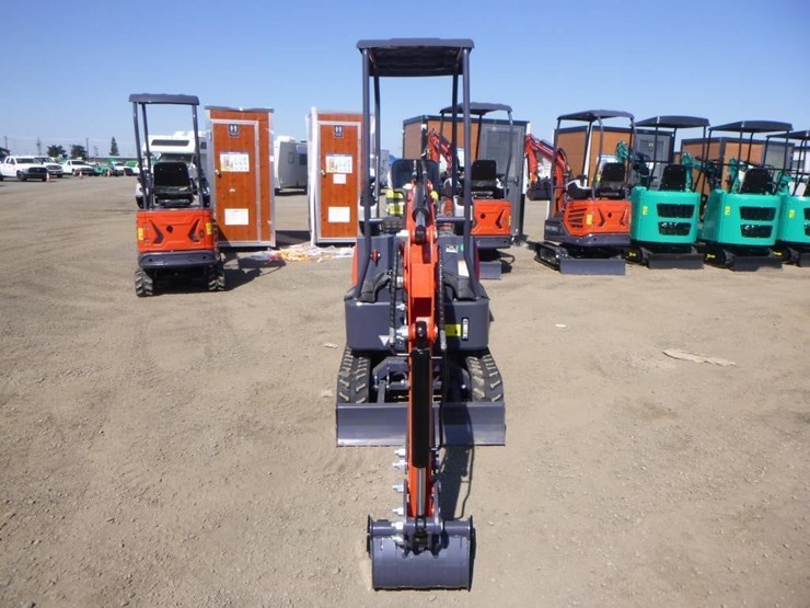 2025-agt-mx15rx-hydraulic-excavator-image-6