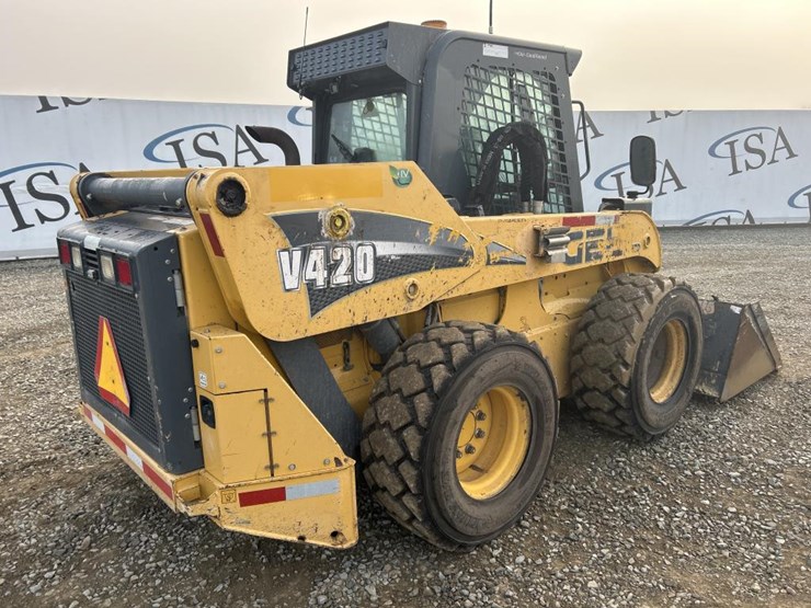 2019-gehl-v420-image-5