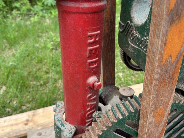 monitor-pump-jack-image-8