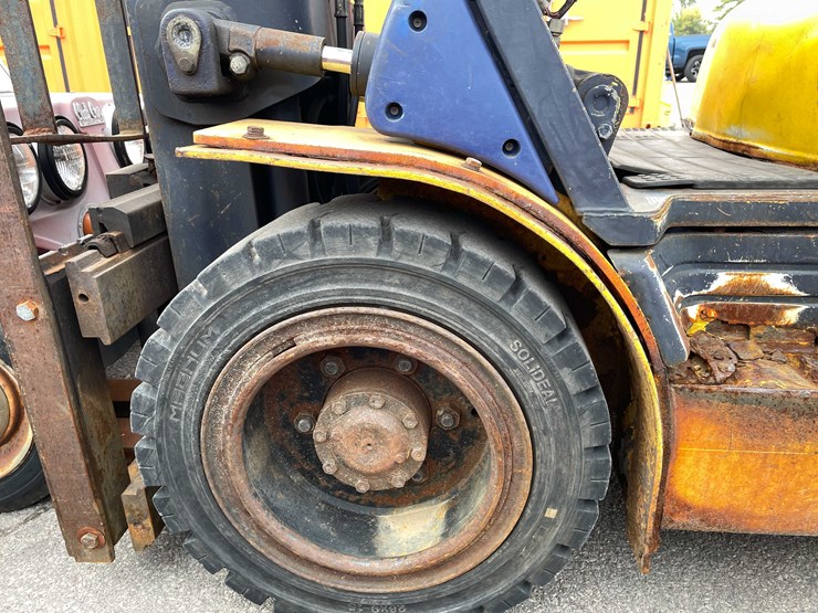 #1982-•-komatsu-forklift-(o4)-image-78