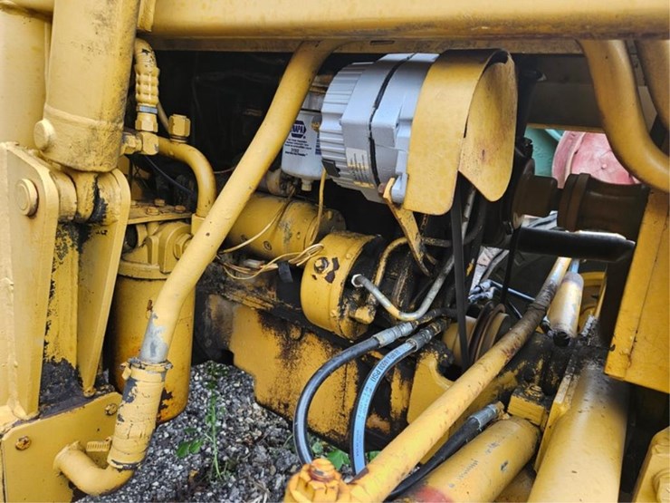 #2008-•-massey-ferguson-loader-tractor-image-15
