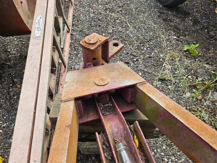#2010-•-illinois-s-15a-pull-type-8'-grader-image-8
