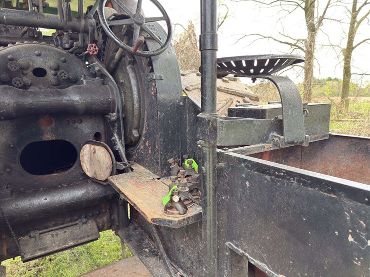 20hp-advance-rumely-universal-image-11