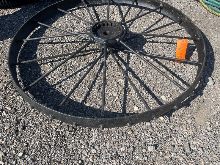 #6636-•-spoked-iron-wheel-image-4