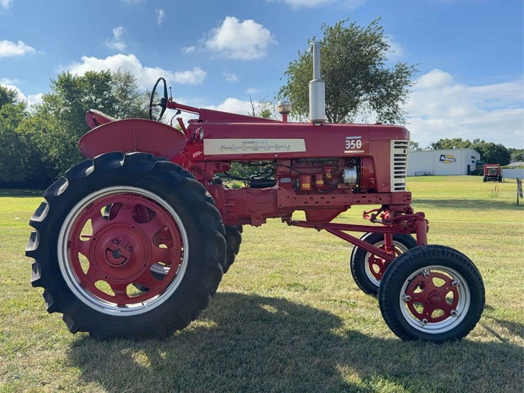 farmall-350-diesel-high-crop-image-7