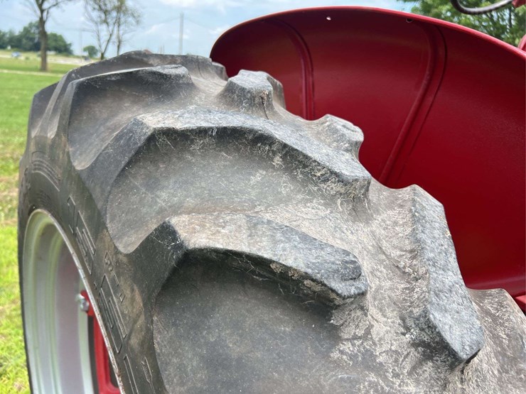 farmall-560-image-40