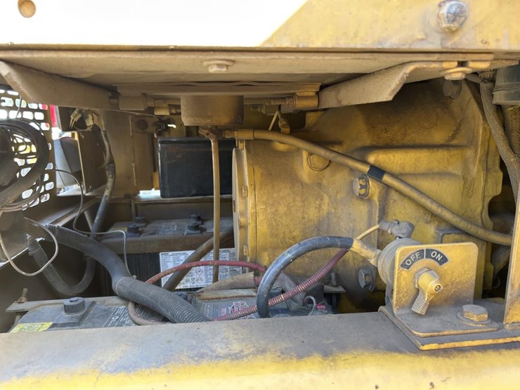 deere-770bh-image-85