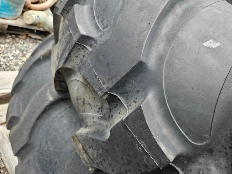 #2097-•-16.9-24-tires-&-rims-image-11