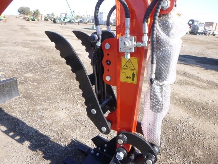 2025-tpm-16-hydraulic-excavator-image-12