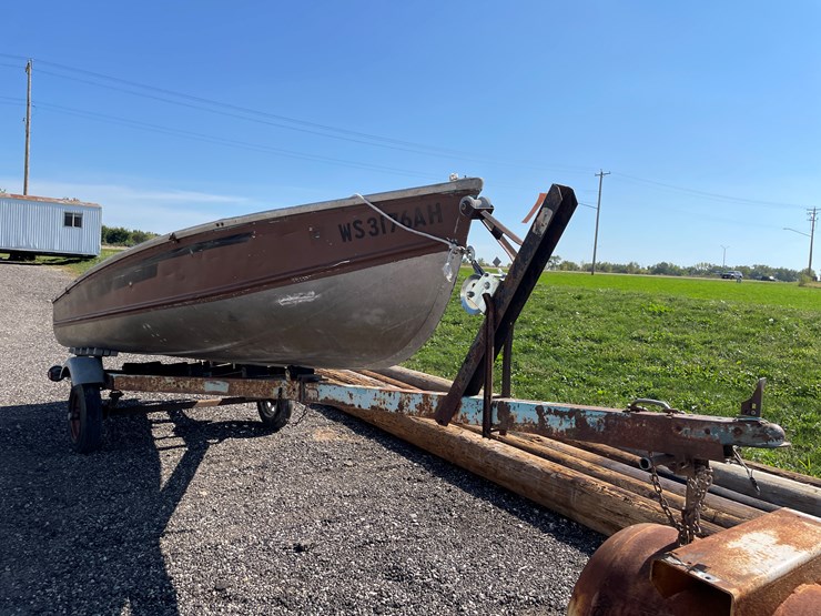 #1033-•-14-1/2'-aluminum-boat-&-trailer-image-2