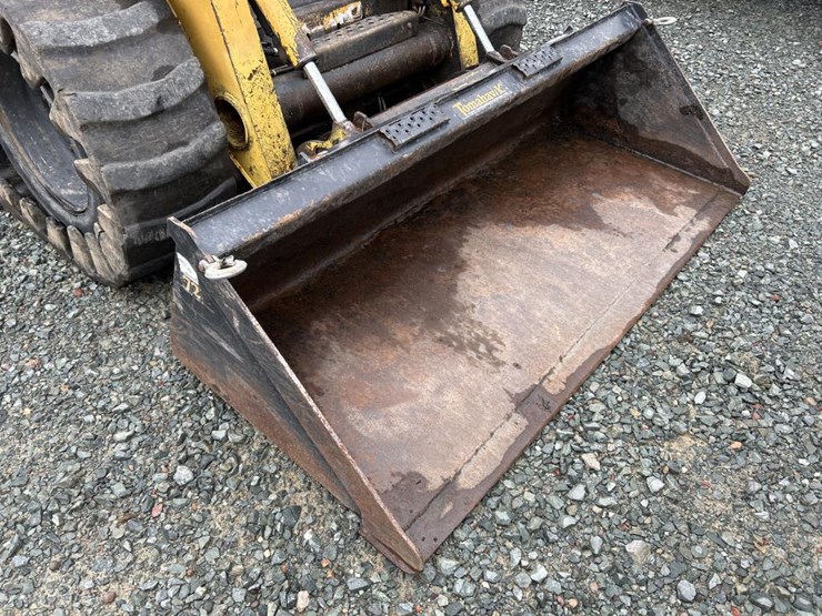 deere-240-image-9