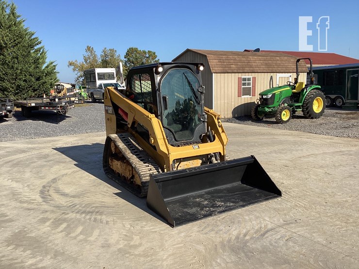 2019-caterpillar-239d-image-6