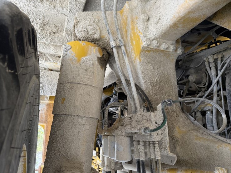 komatsu-hd465-5-image-132