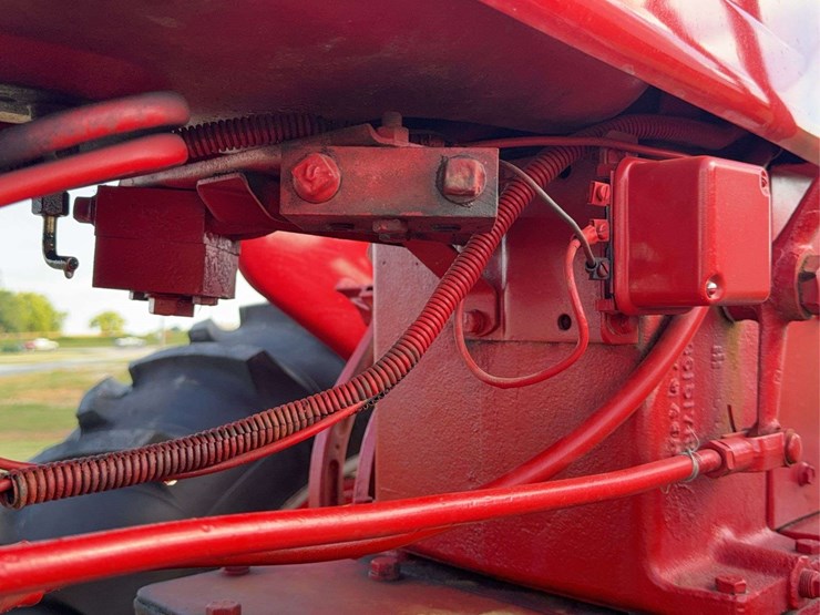 farmall-400-diesel-high-crop-image-55