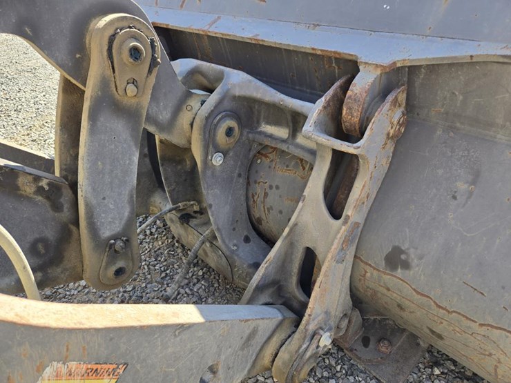 volvo-l120f-image-13